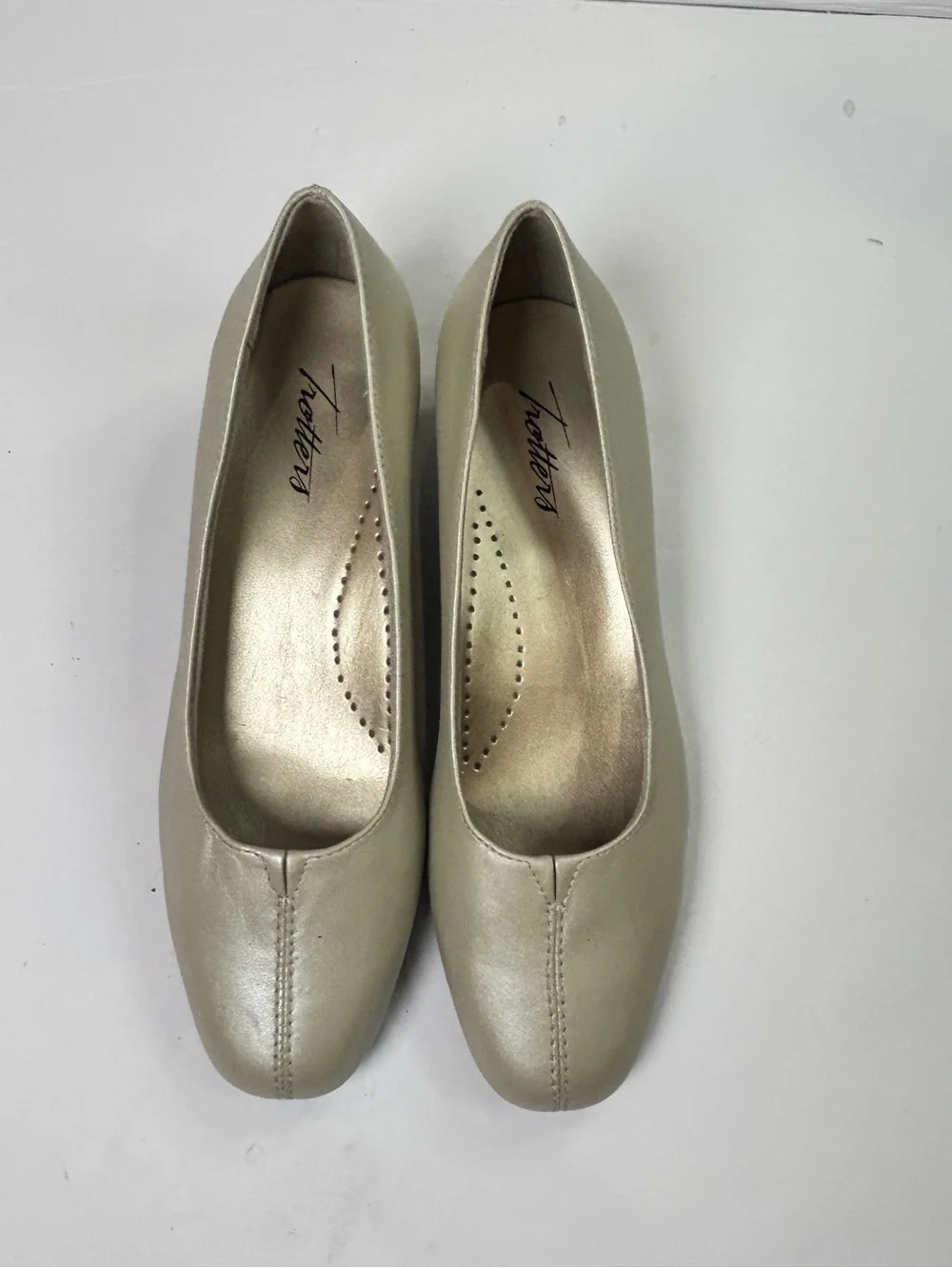 Trotters classic low